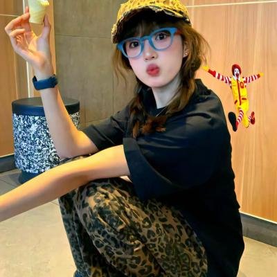 安吉和加布里埃